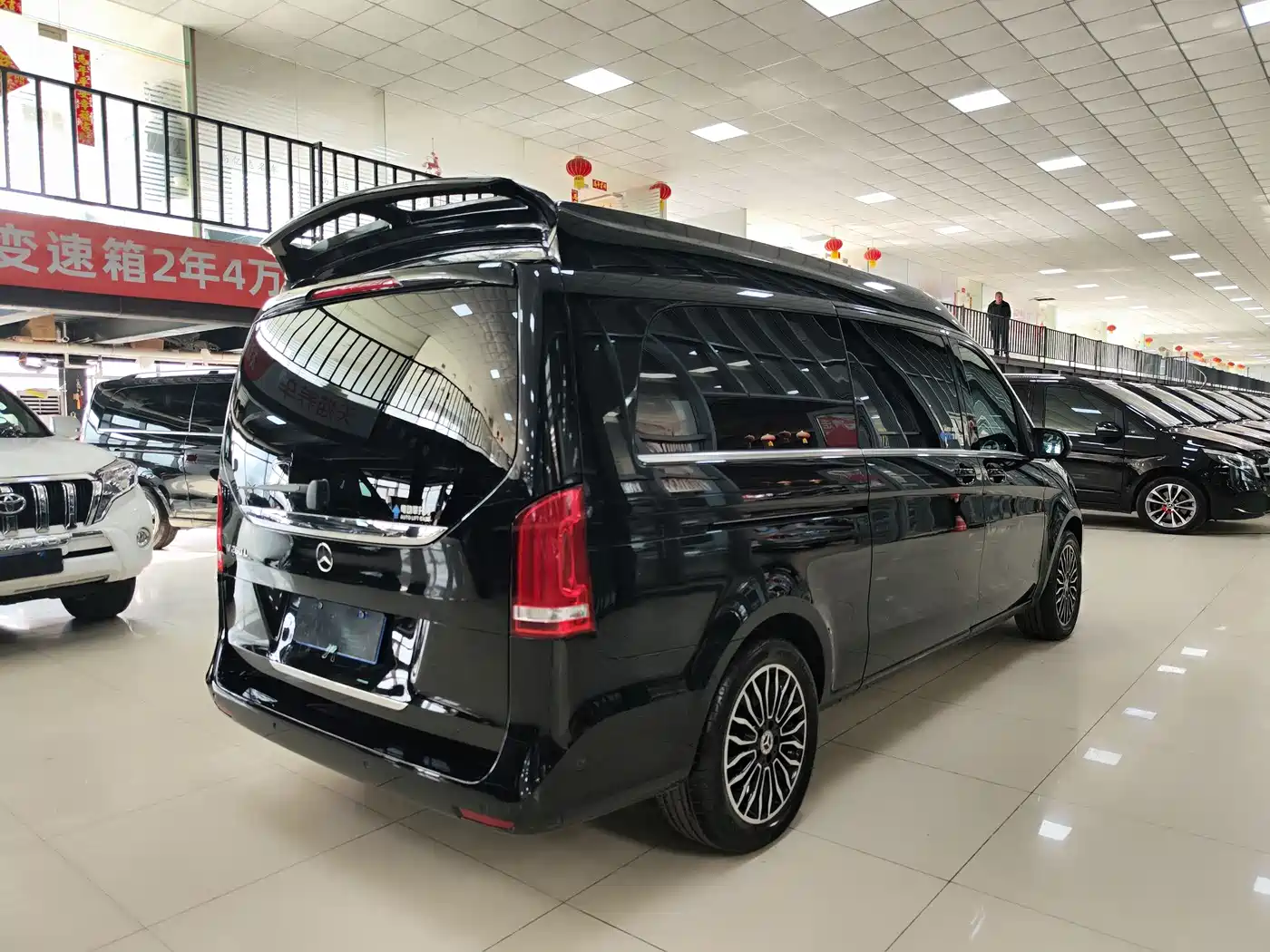 Mercedes-Benz V-Class 2022 V 260 L Long Wheelbase Prestige Edition фото 35