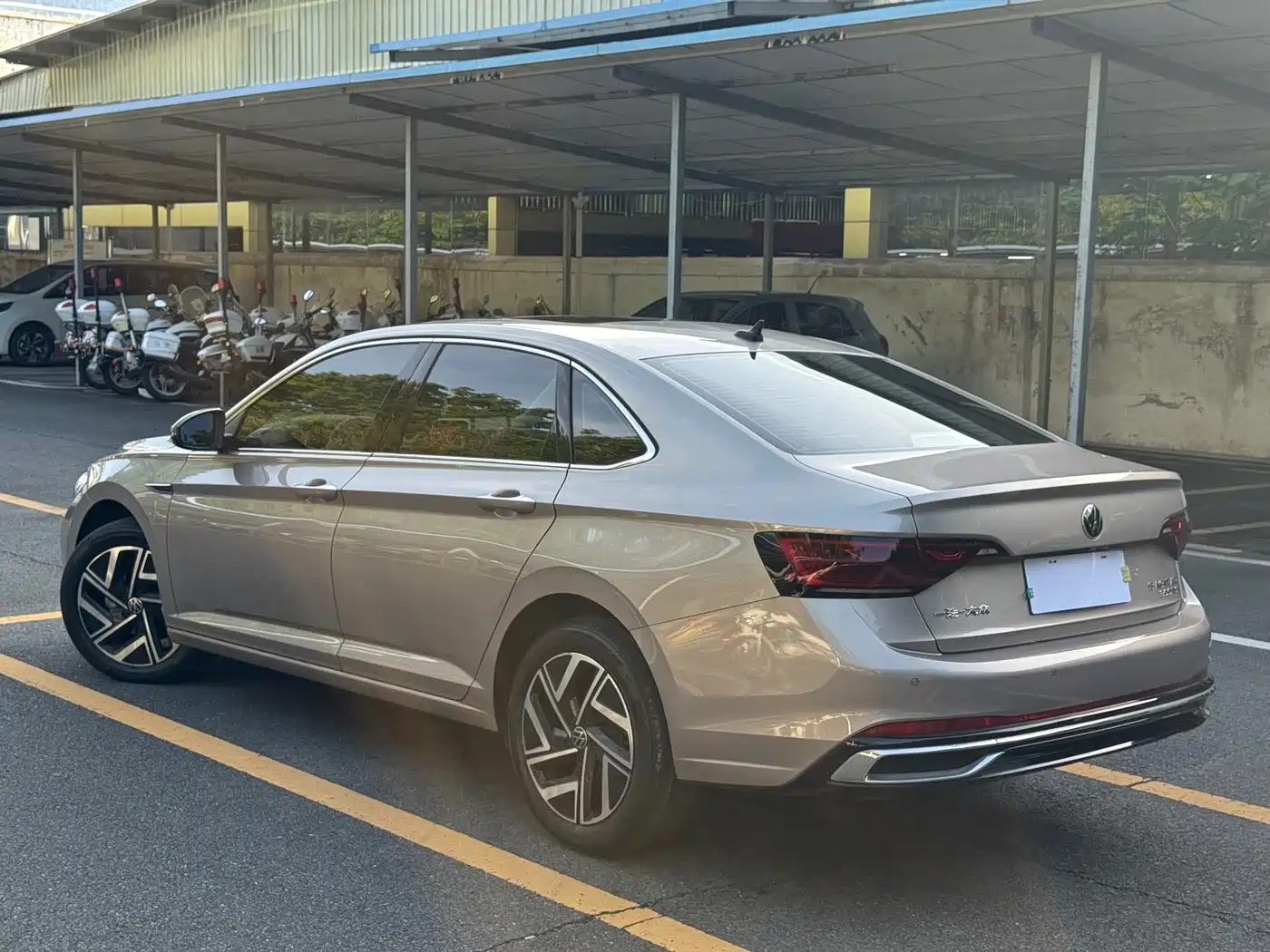 Volkswagen Sagitar 2024 300TSI DSG Surpass Edition фото 6