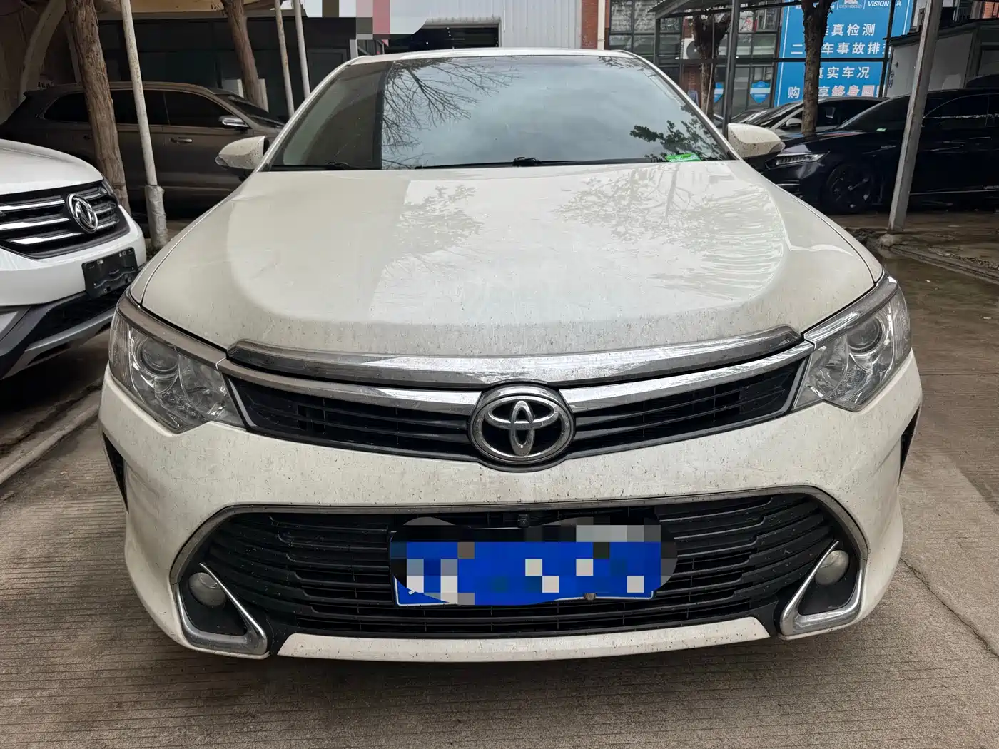Toyota Camry 2016 2.0G 10th Anniversary Leading Edition фото 2