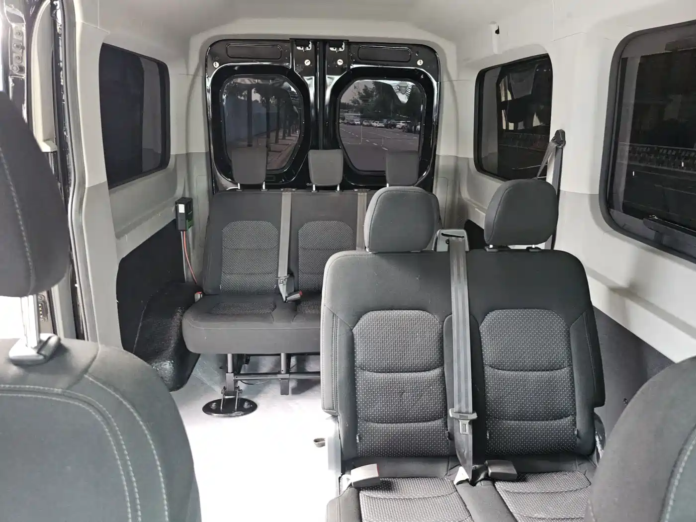 SAIC Maxus Xintu V90 2025 2024 Zhijie 2.0T Automatic FWD Long Wheelbase High Roof Single Rear Tire 6/7-Seater