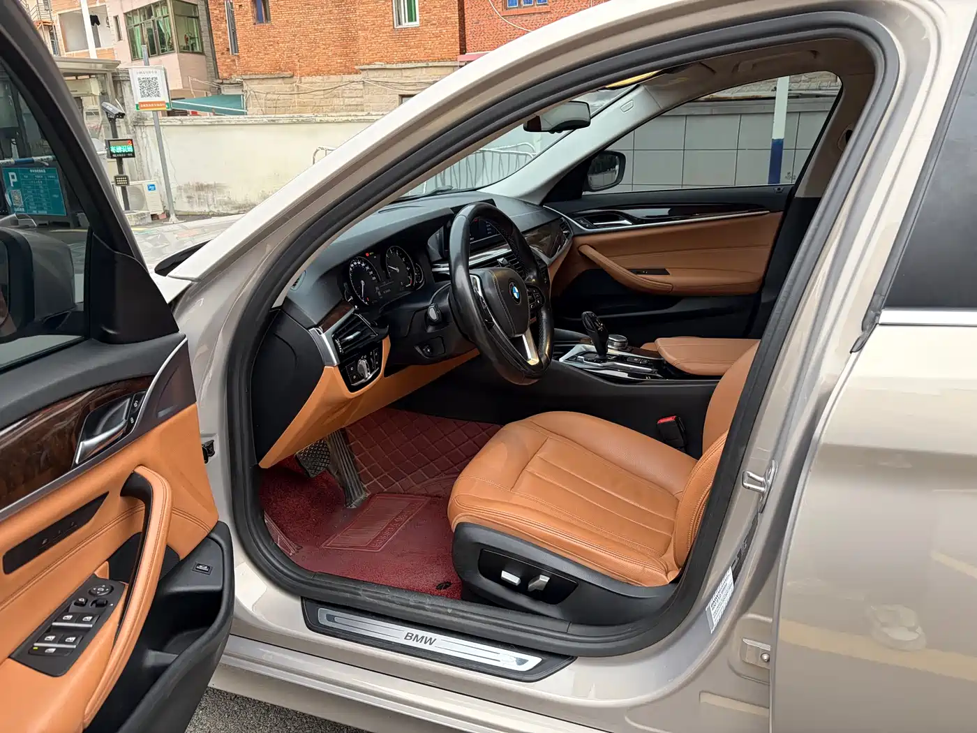 BMW 5 Series 2018 528Li Launch Special Edition фото 4