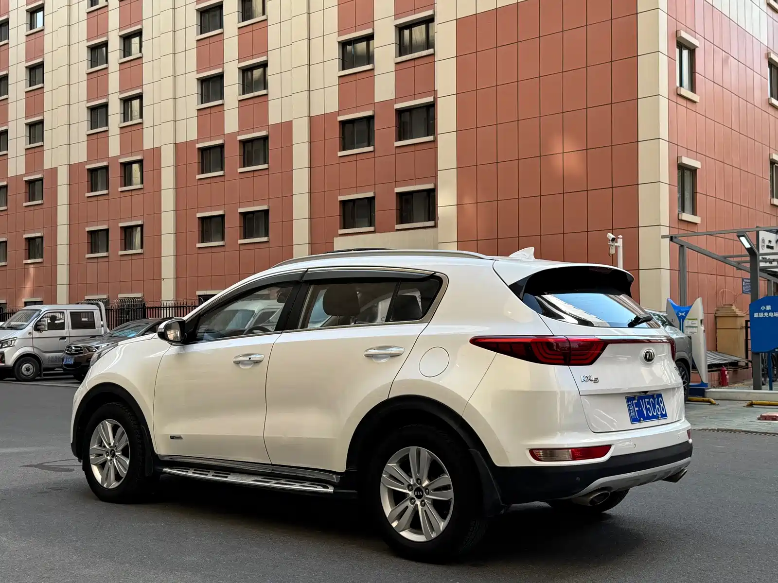 Фото 13 - Kia KX5