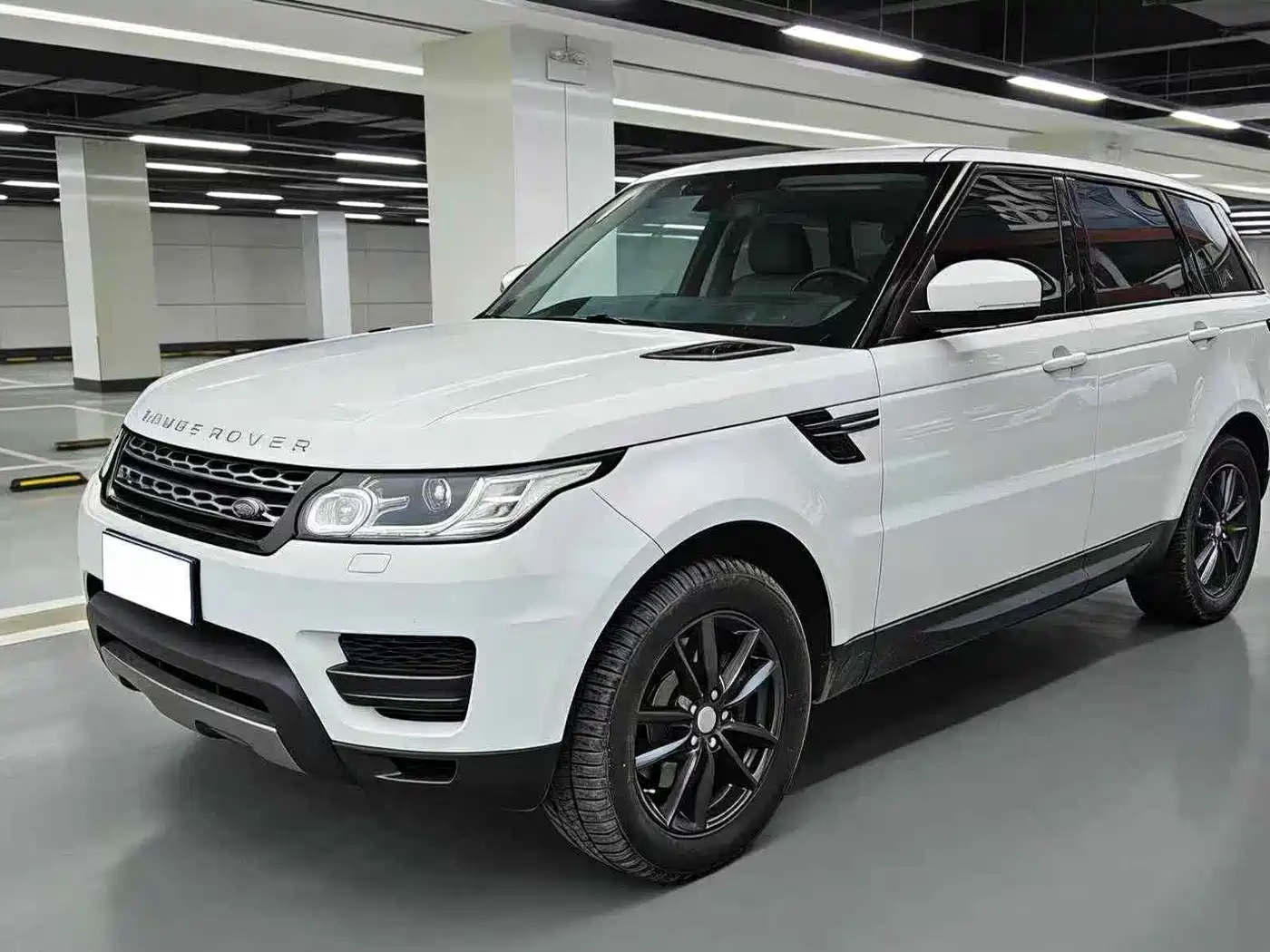 Фото 1 - Land Rover Range Rover Sport