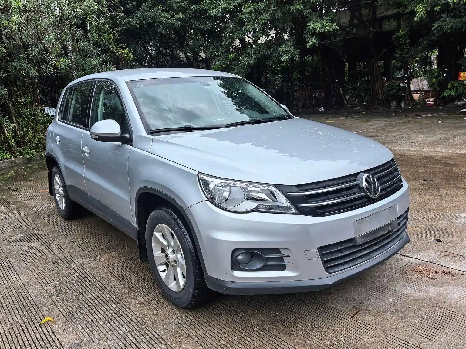 صورة 5 - Volkswagen Tiguan