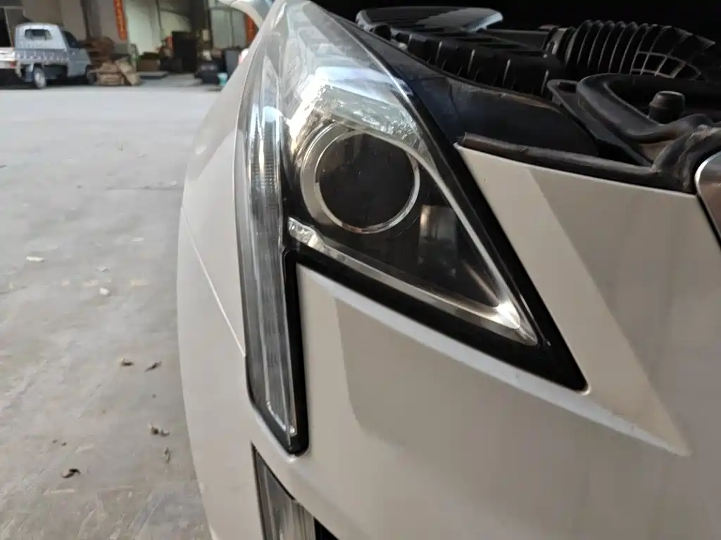 Cadillac XT5 2017 2016 25T Luxury Model