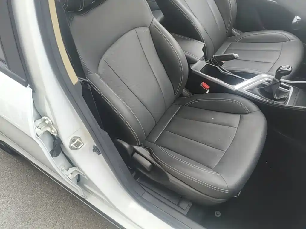 Photo 25 - Geely Vision X3