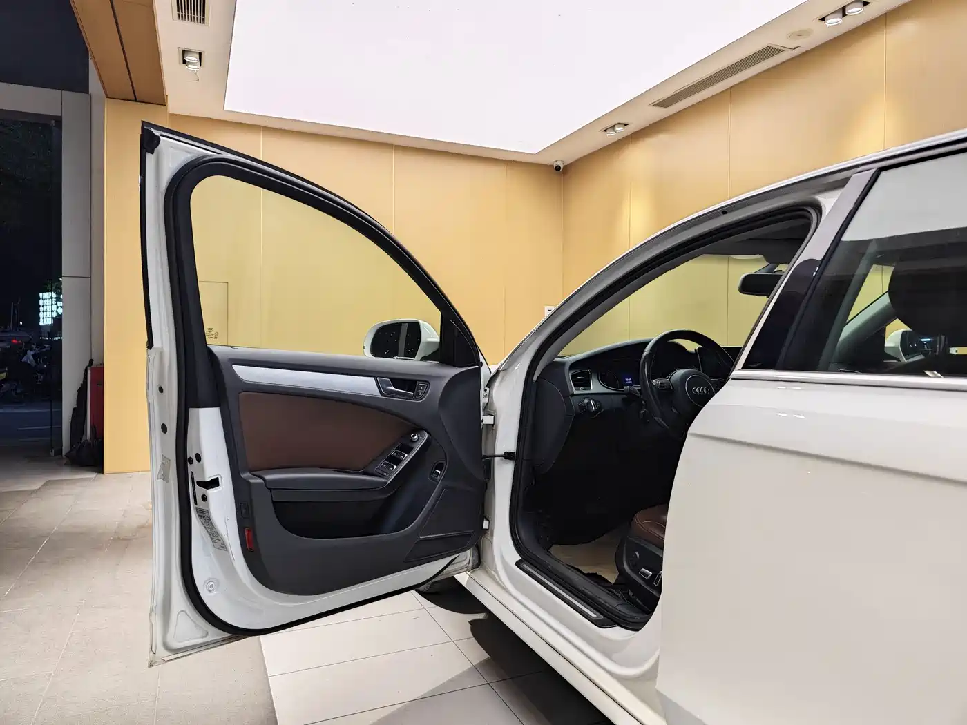 Audi A4L 2013 35 TFSI Automatic Standard фото 8
