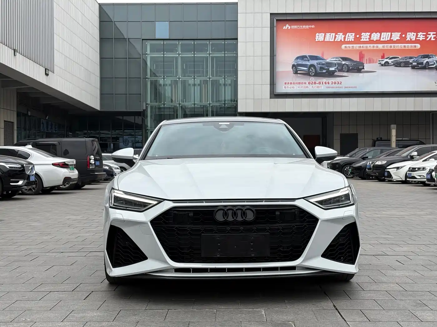 Audi A7 2023 Model 45 TFSI Premium Selection Edition фото 2