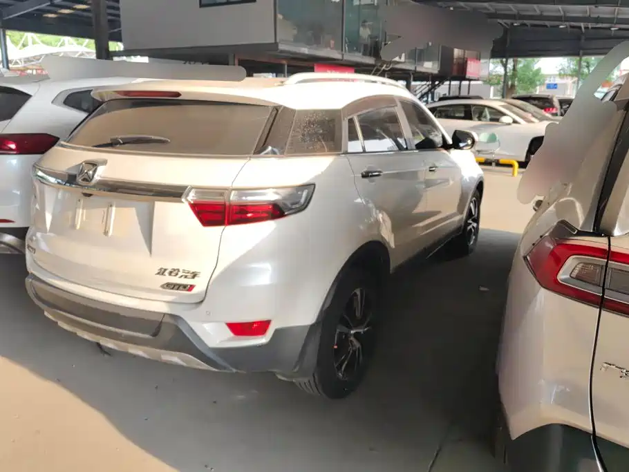 Jiangling Yusheng S330 2017 2017 1.5L GTDi Automatic 2WD Extreme Night Edition