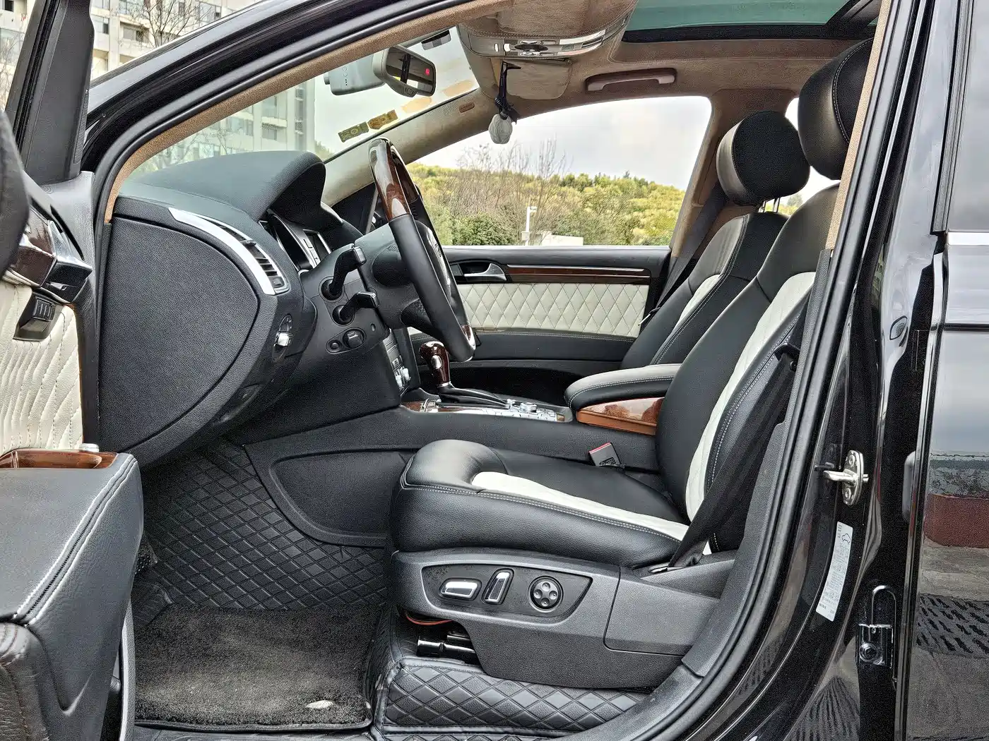 Audi Q7 2011 3.0 TFSI Exclusive (245kW) фото 4