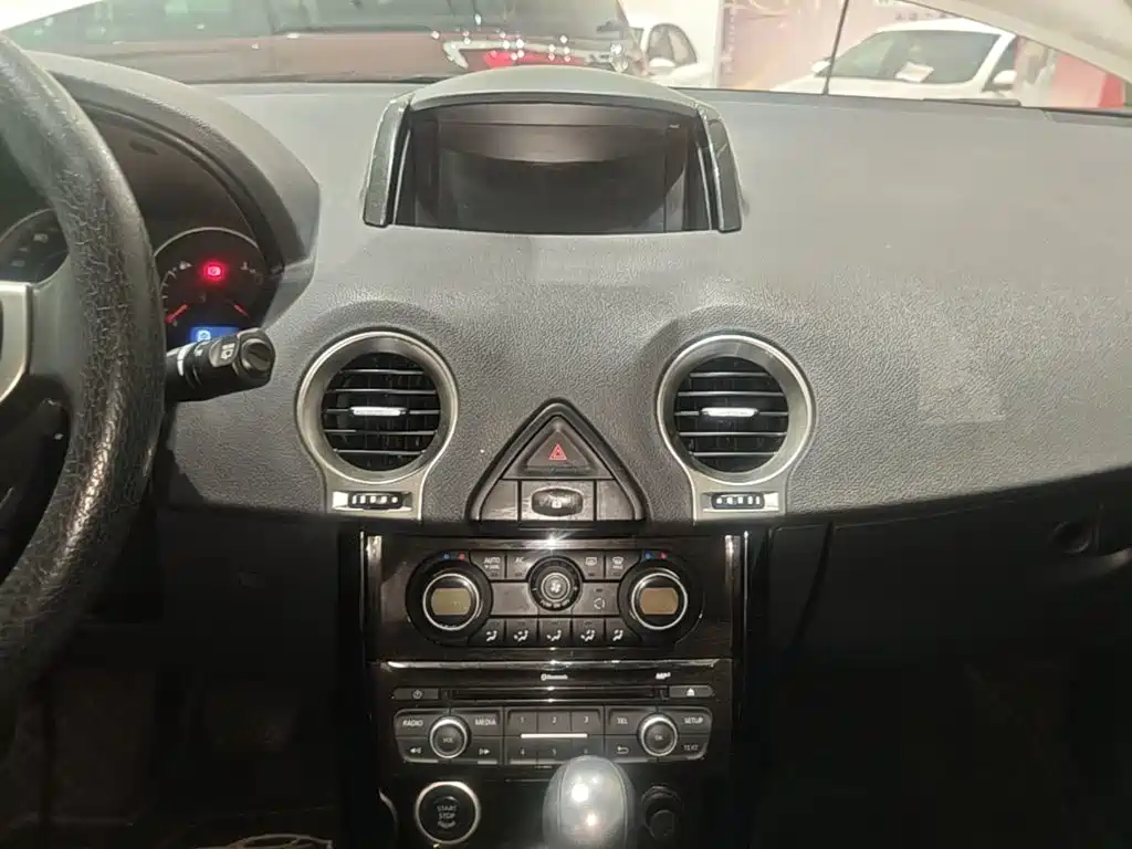 Renault Koleos (Import) 2015 2014 2.5L 4WD Comfort Edition