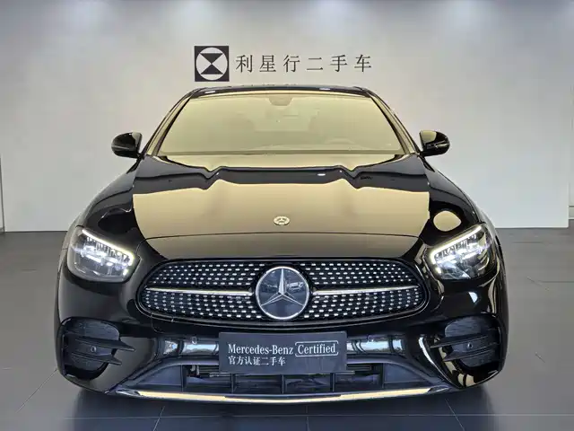 Mercedes-Benz E-Class 2023 E 260 L Sport 4MATIC — фото 3