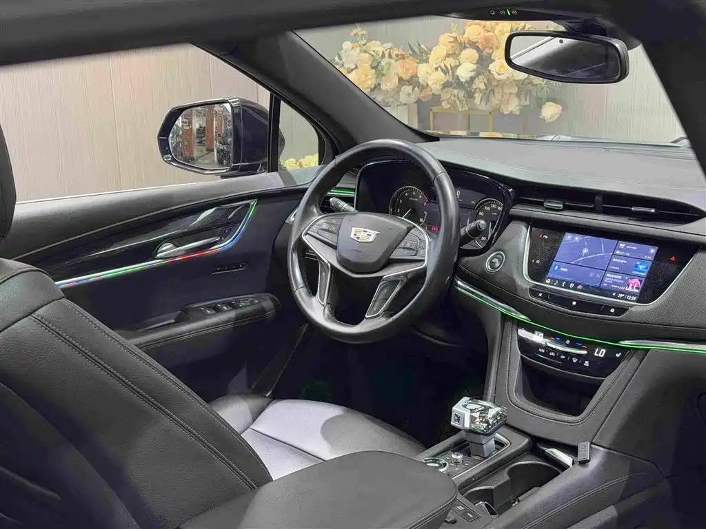 Фото 9 - Cadillac XT5