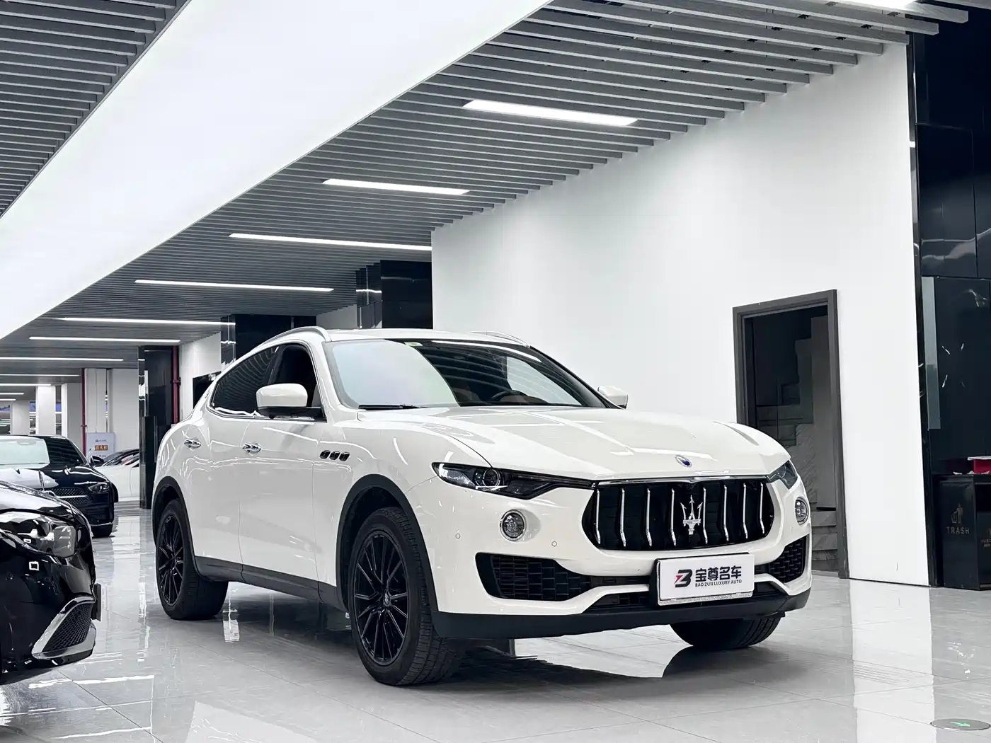 Maserati Levante 2021 3.0T Standard Edition фото 3