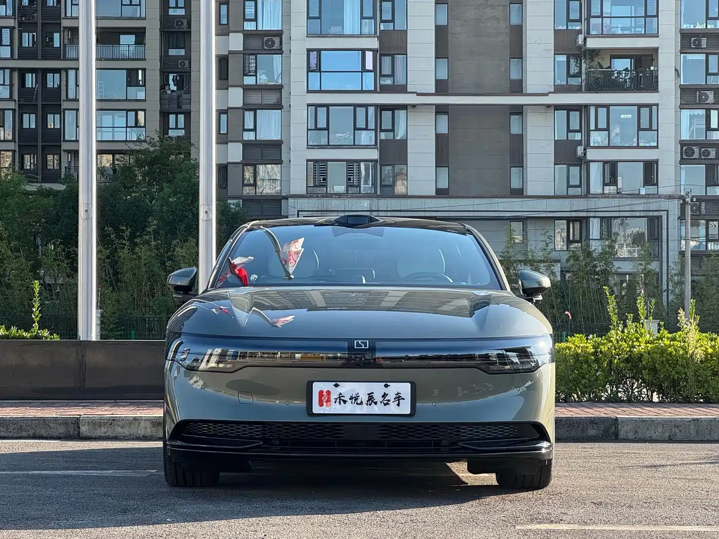 2025 ZEEKR 007