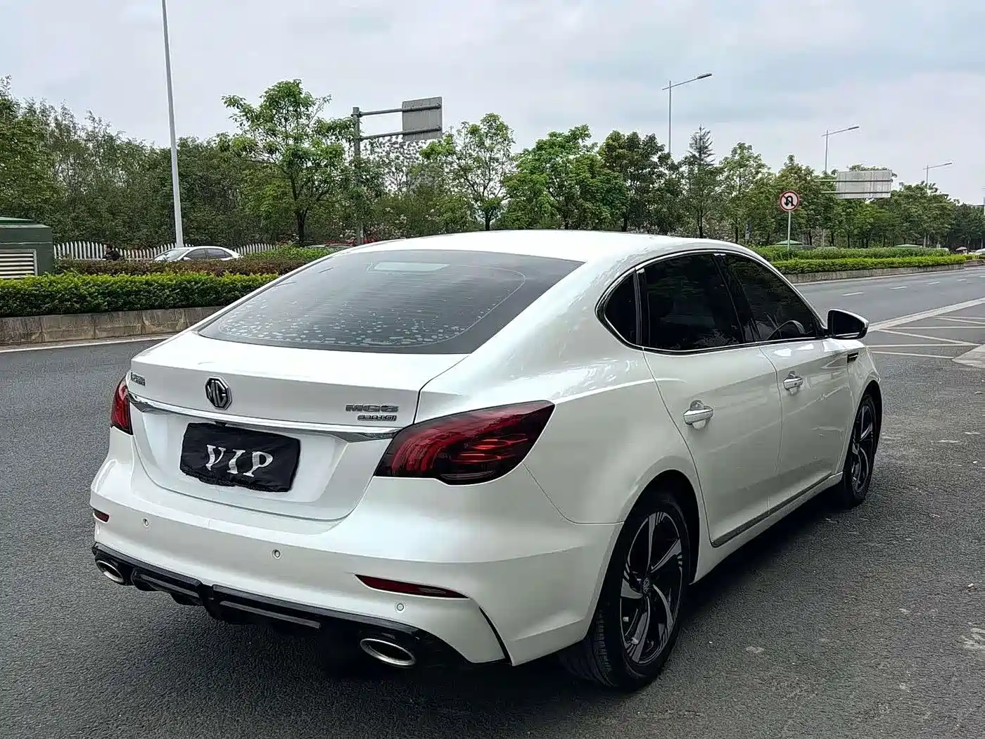 Photo 9 - MG MG6