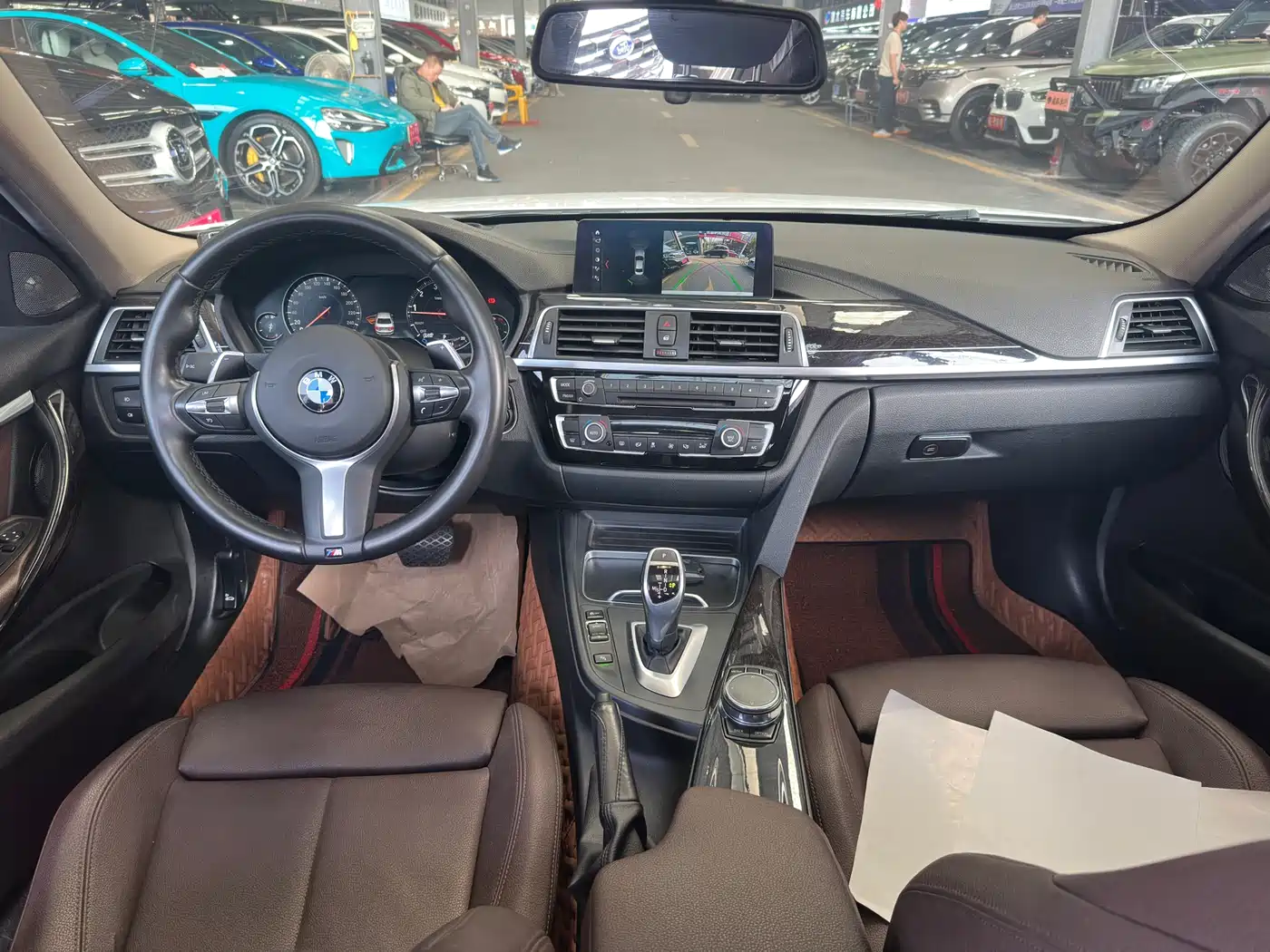 BMW 3 Series 2018 320Li M Sport Black Night Edition фото 12