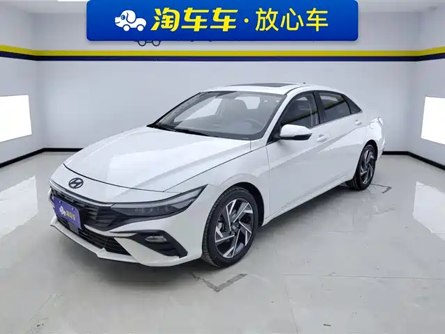 HYUNDAI ELANTRA