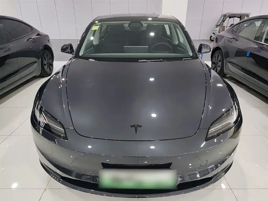 Tesla Model 3 2026 2025 Model Year Facelift Rear-Wheel Drive