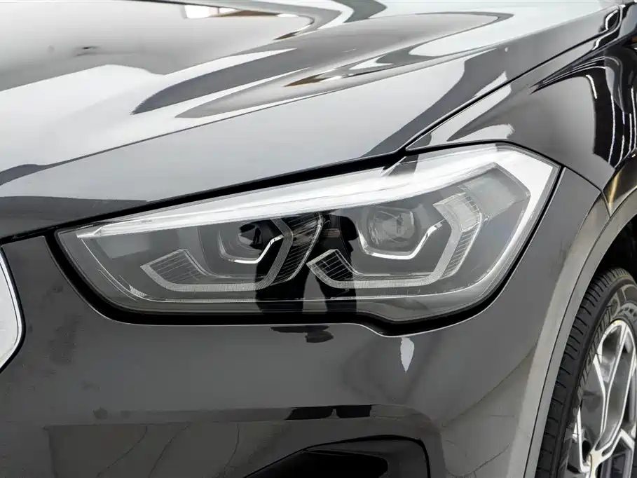 BMW X1 2022 sDrive25Li Leading фото 12