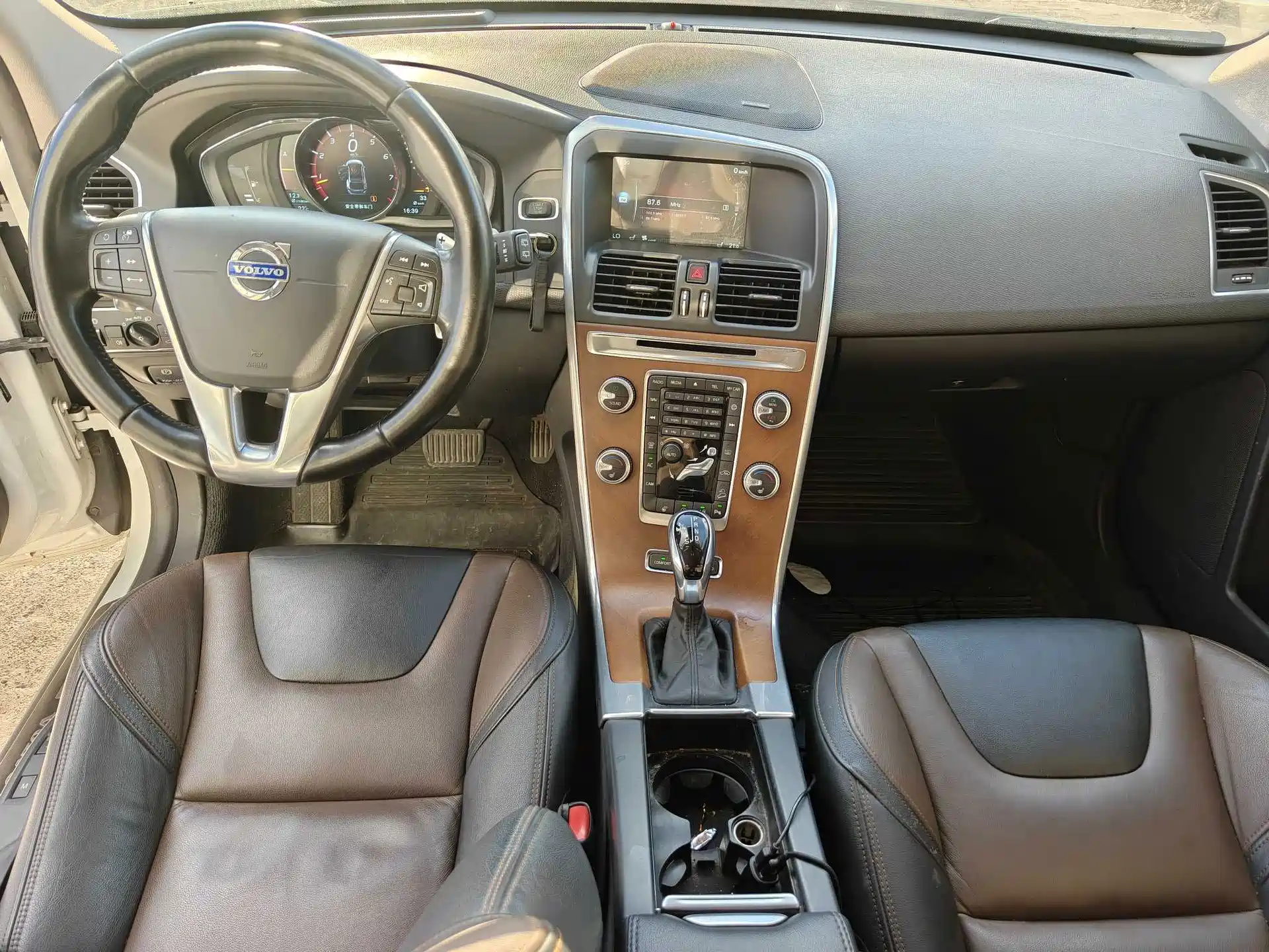 Фото 7 - Volvo XC60
