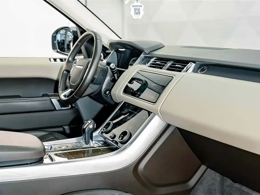Land Rover Range Rover Sport PHEV 2019 2018 Model P400e