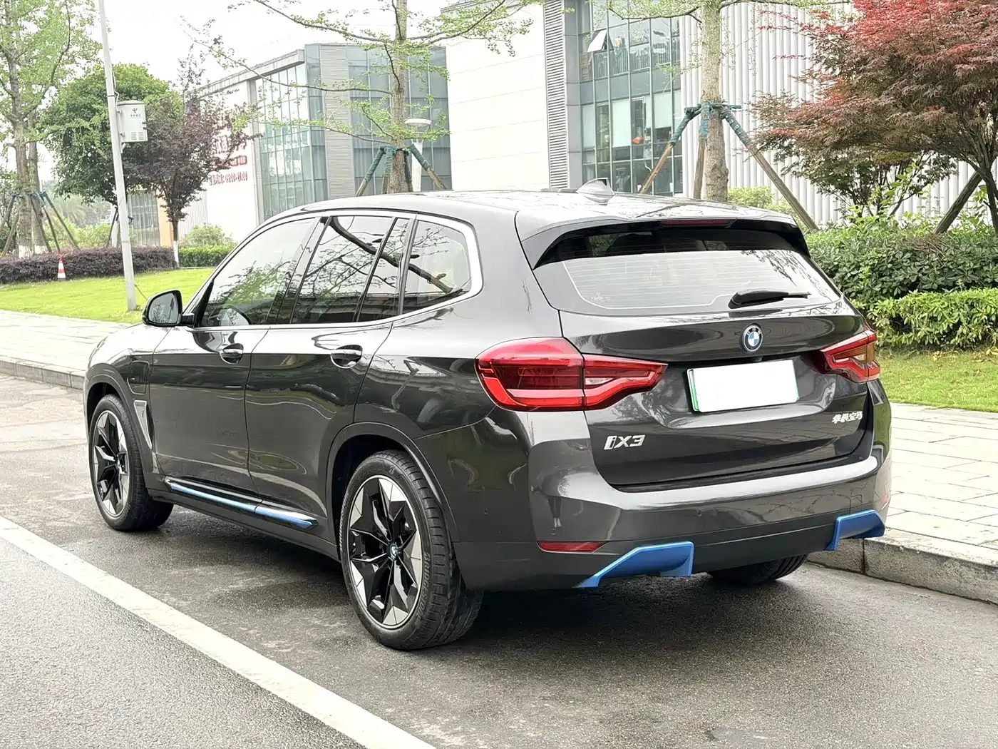 BMW iX3 2021 Facelift Pioneer фото 8
