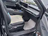 Photo 8 - Ford Edge