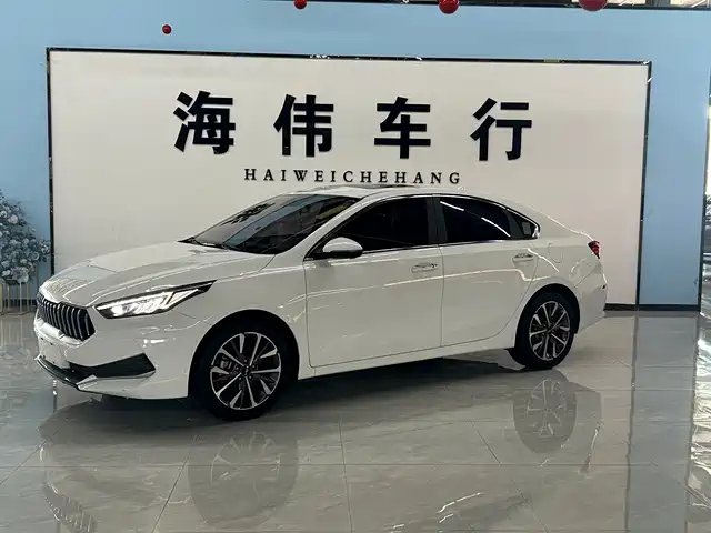 Kia K3 Рестайлинг, 1.5L CVT, Стиль