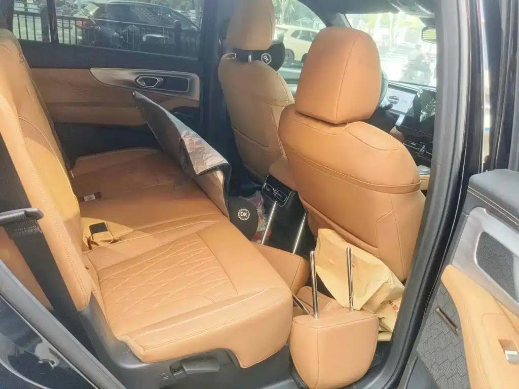 Фото 11 - GAC Trumpchi GS8