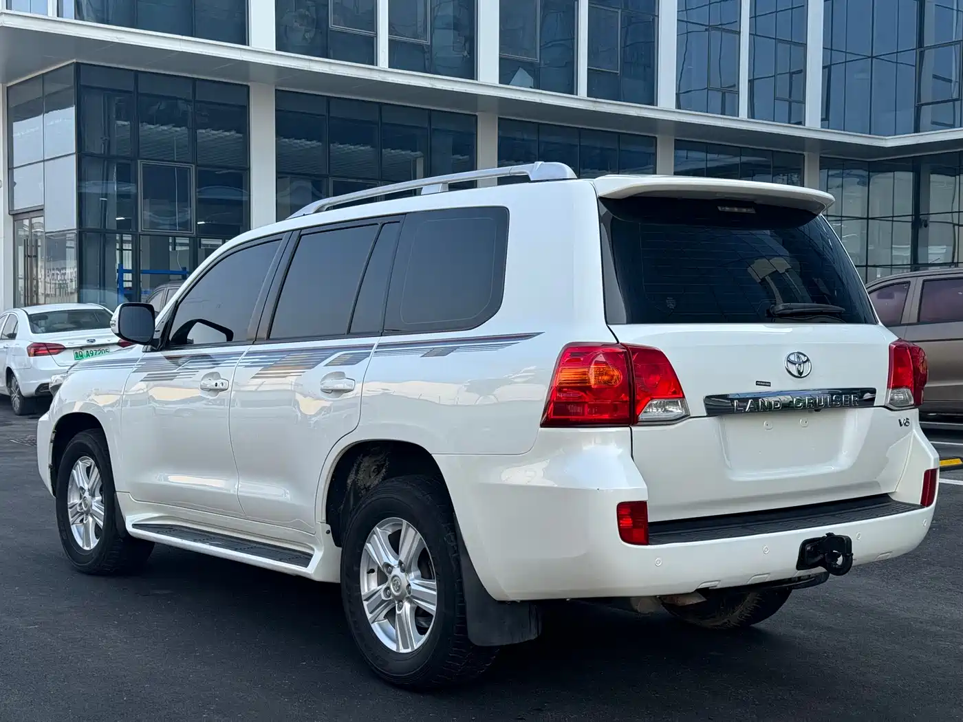Toyota Land Cruiser (Import) 2015 4.0L V6 Middle East Limited Edition фото 6
