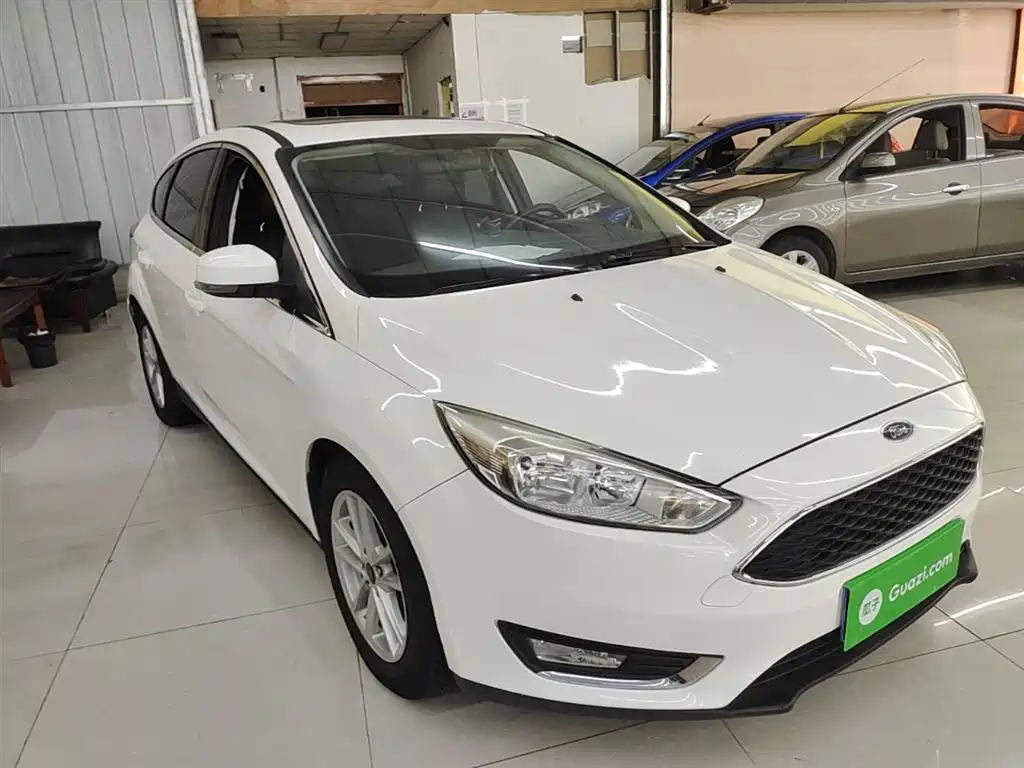 Фото 4 - Ford Focus