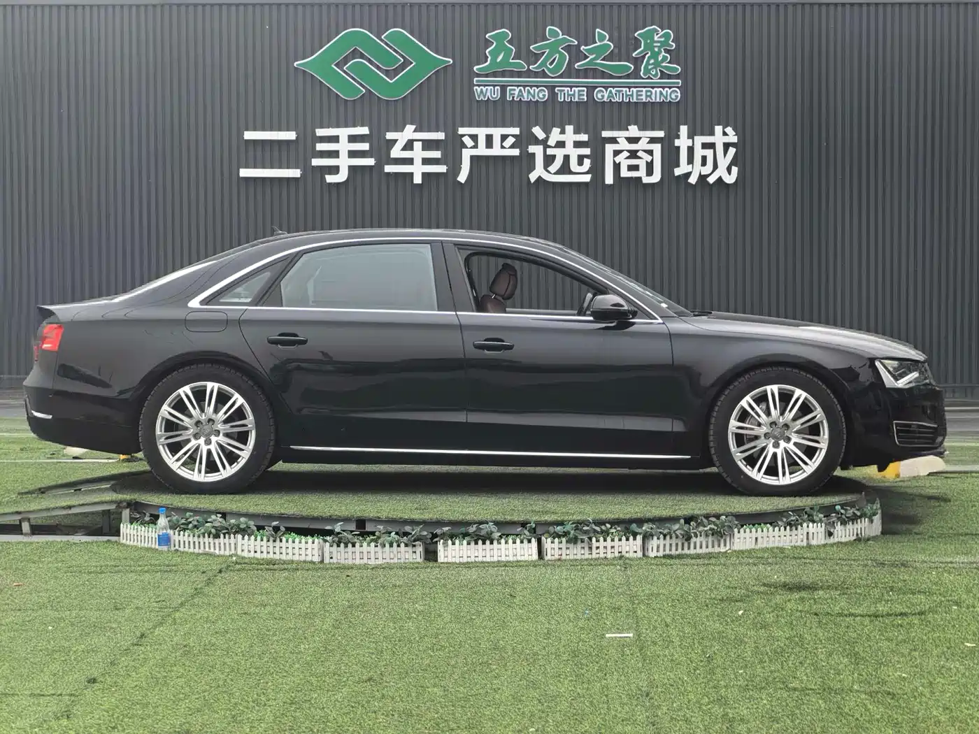 Audi A8 2013 A8L 50 TFSI quattro Premium фото 4