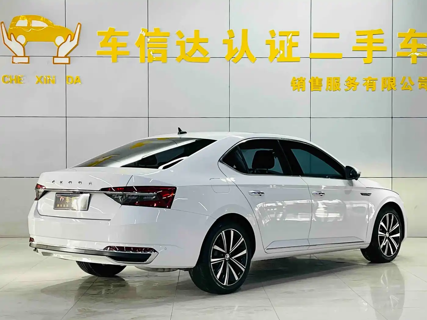 Škoda Superb 2021 TSI330 DSG Comfort Edition фото 3
