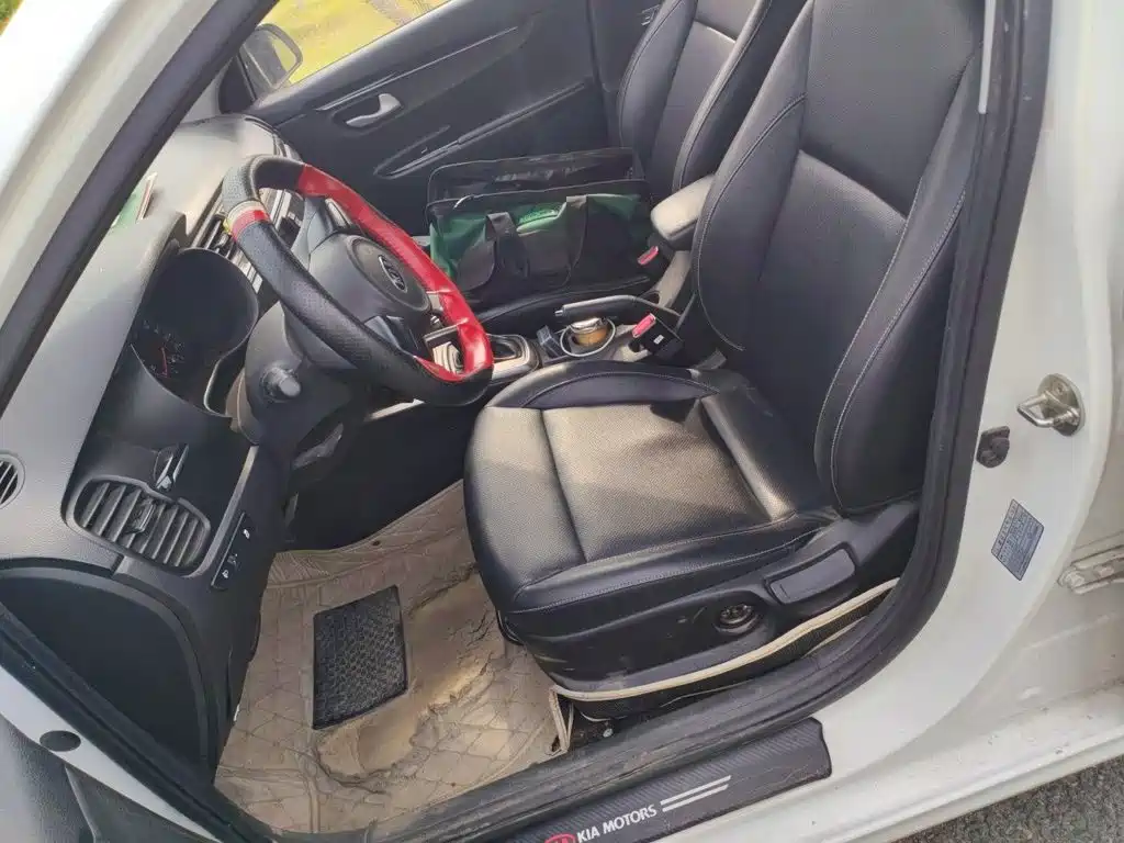 Kia K2 2018 2017 Sedan 1.4L AT 15th Anniversary Special Edition GLS