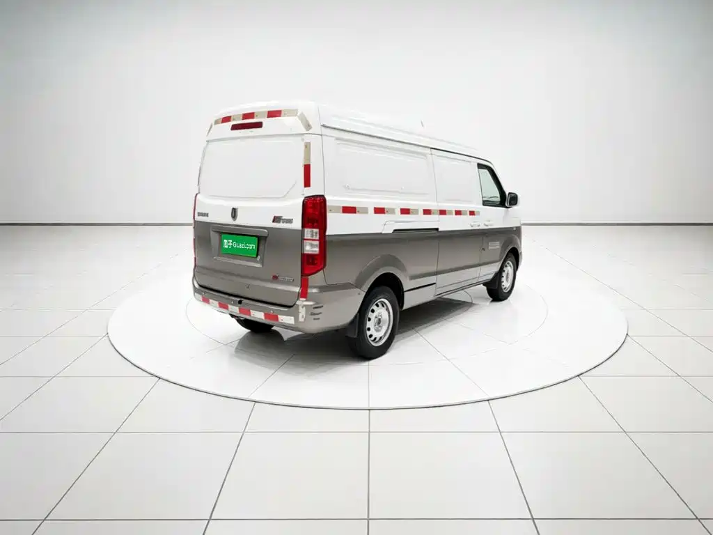 Jinbei New Hiace X30L 2021 2021 1.5L Fortune Non-AC Version Van China VI SWC15M