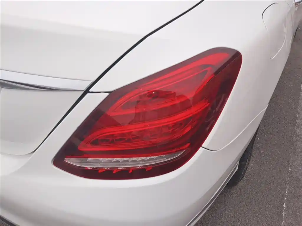 Фото 7 - Mercedes-Benz C-Class