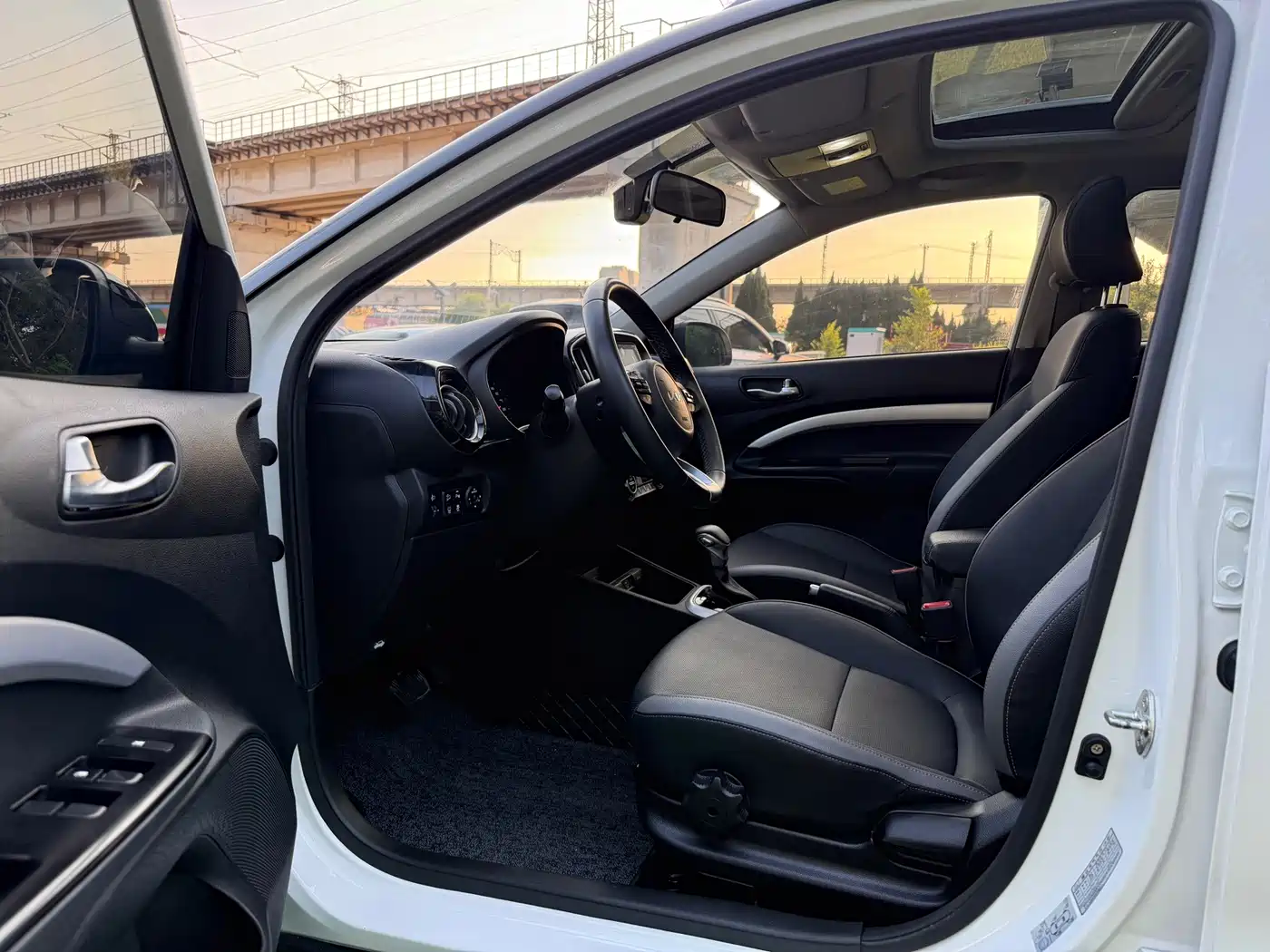 Kia KX1 2024 2021 1.4L CVT Sunroof Version