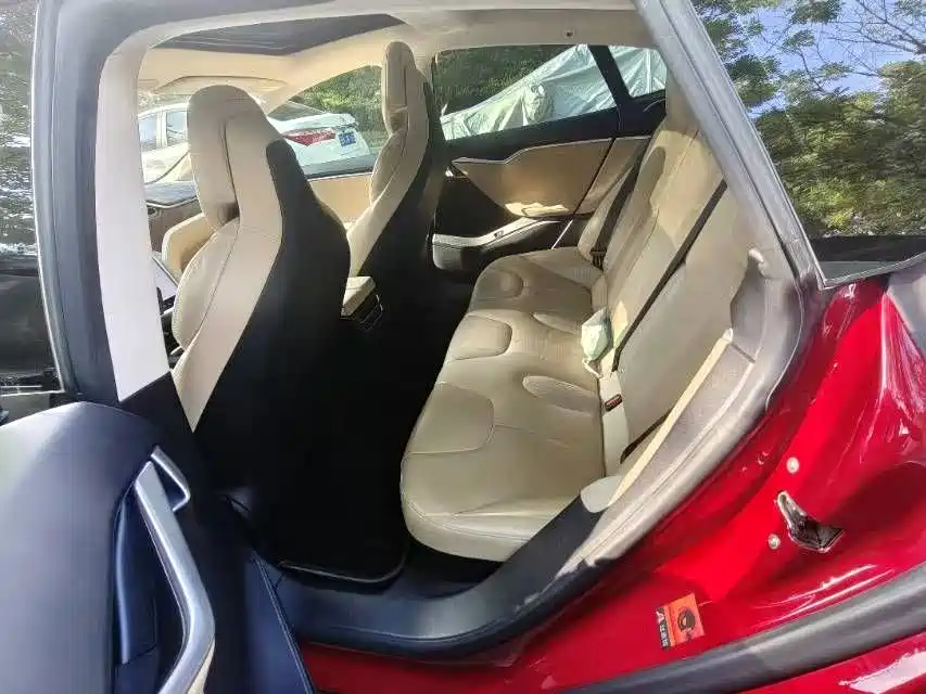 Фото 5 - Tesla Model S
