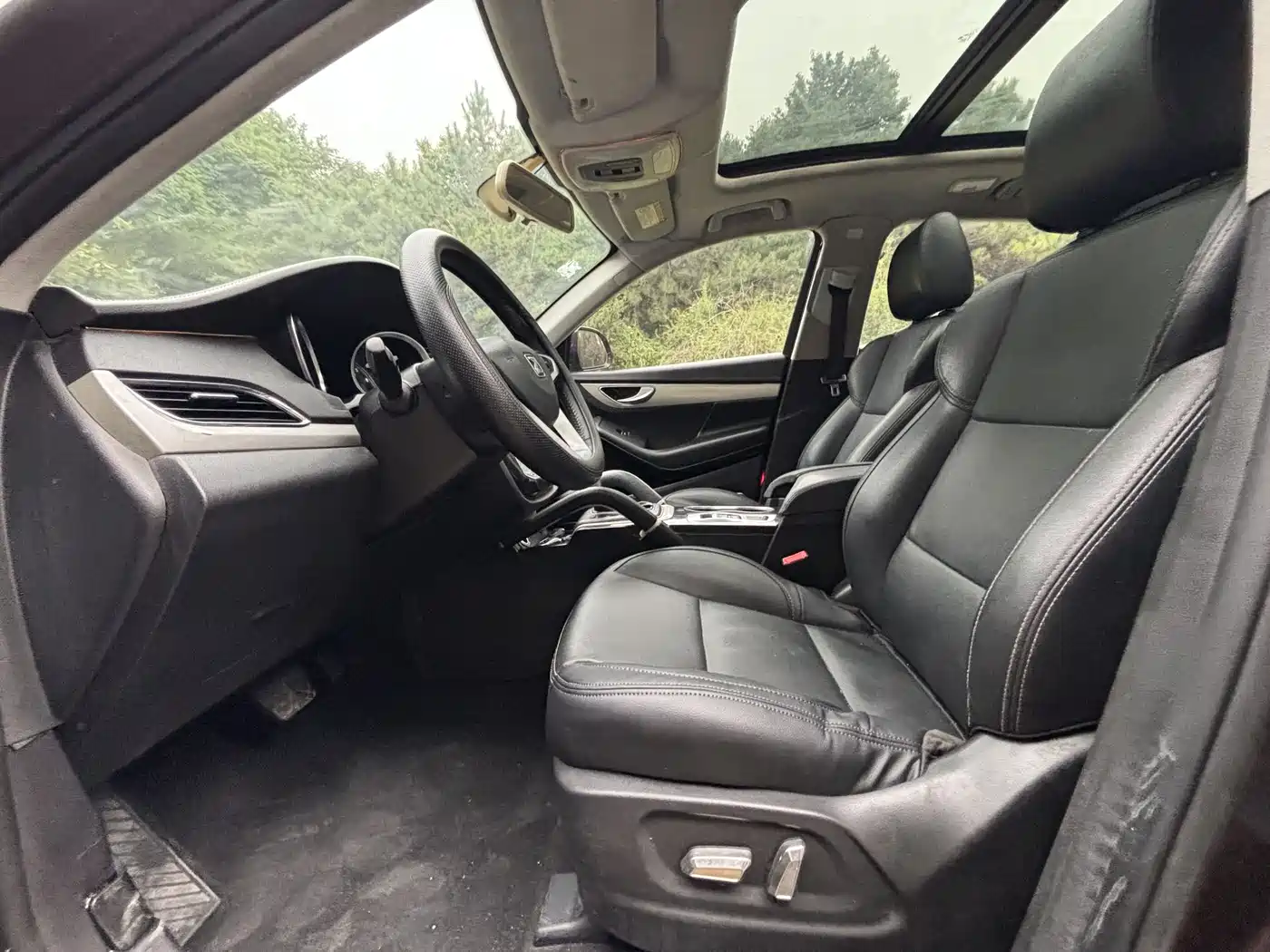 Zotye SR7 2016 2016 1.5T CVT Magic Cube Heart Edition China V