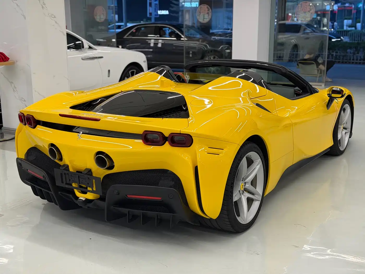 Ferrari SF90 2024 2021 3.9T V8 Spider
