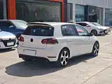 صورة 8 - Volkswagen Golf GTI