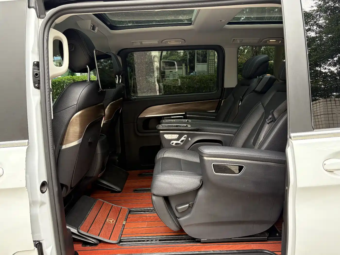 MERCEDES-BENZ V CLASS