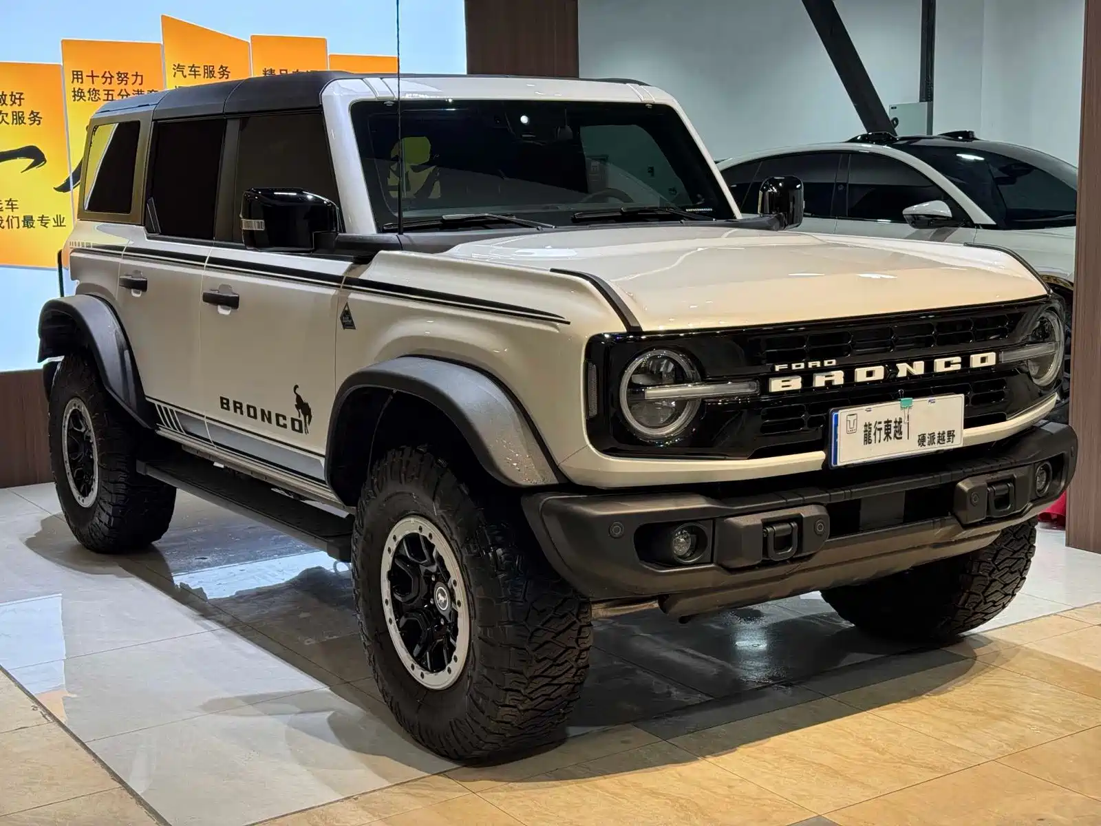 Фото 3 - Ford Bronco