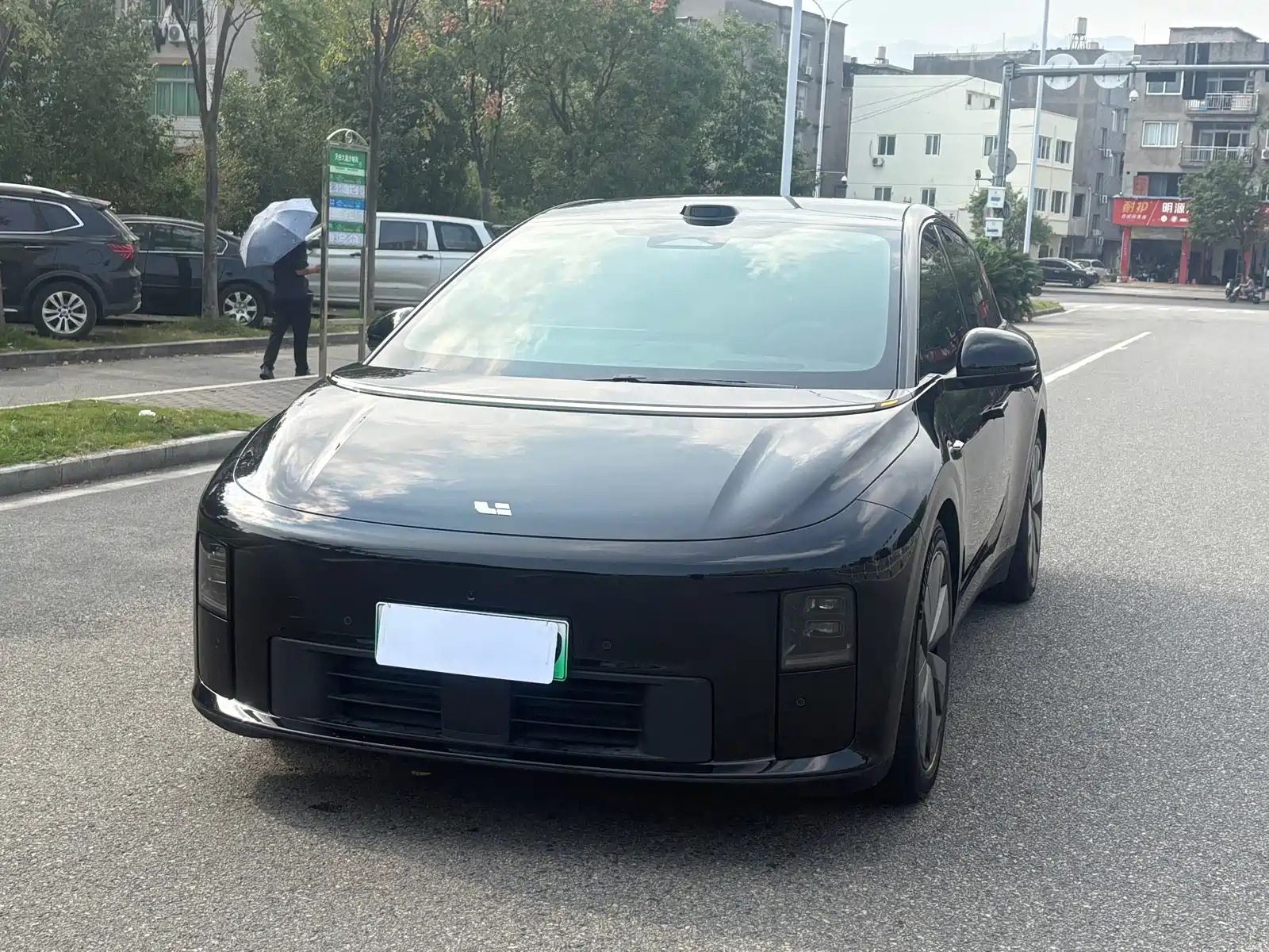 Photo 1 - Li Auto i6