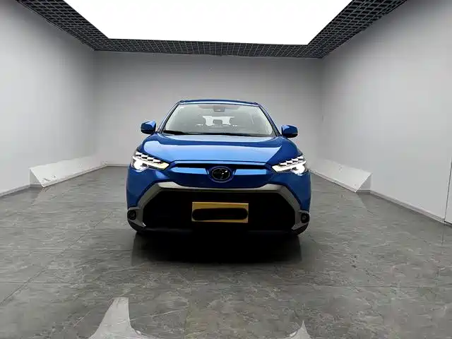 Toyota Frontlander 2022 2.0L CVT Luxury PLUS Edition фото 2