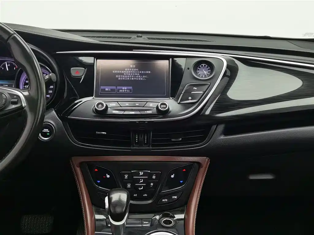 Buick Envision Plus 2019 28T AWD Elite Model China VI фото 12