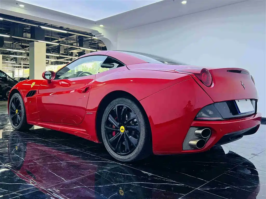 Ferrari California T 2010 2009 4.3L Standard