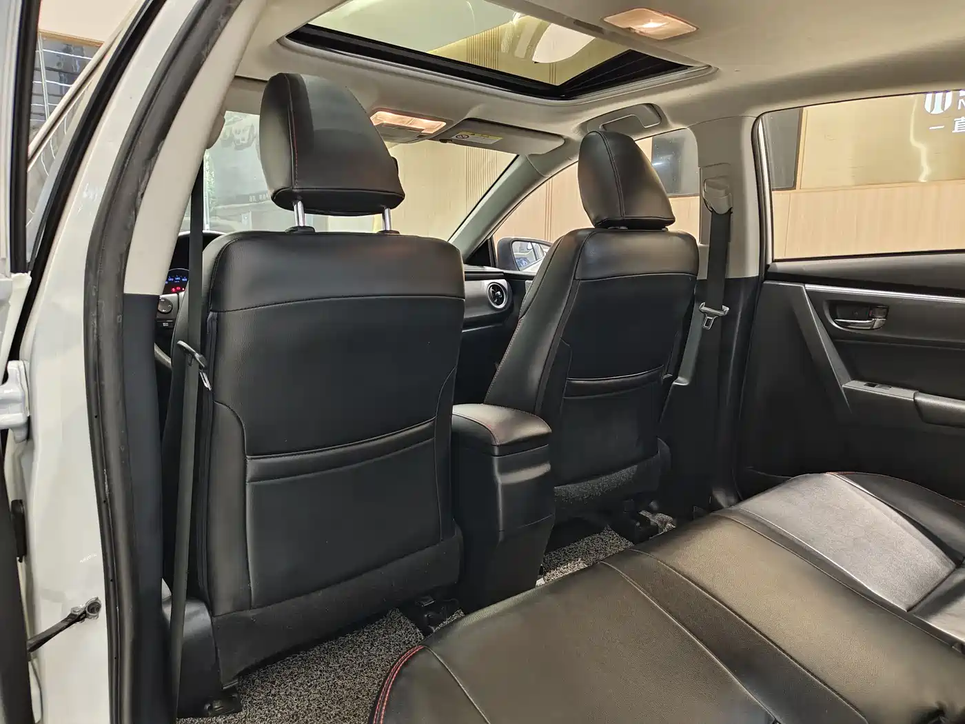 Toyota Levin 2018 185T CVT Luxury Edition фото 23