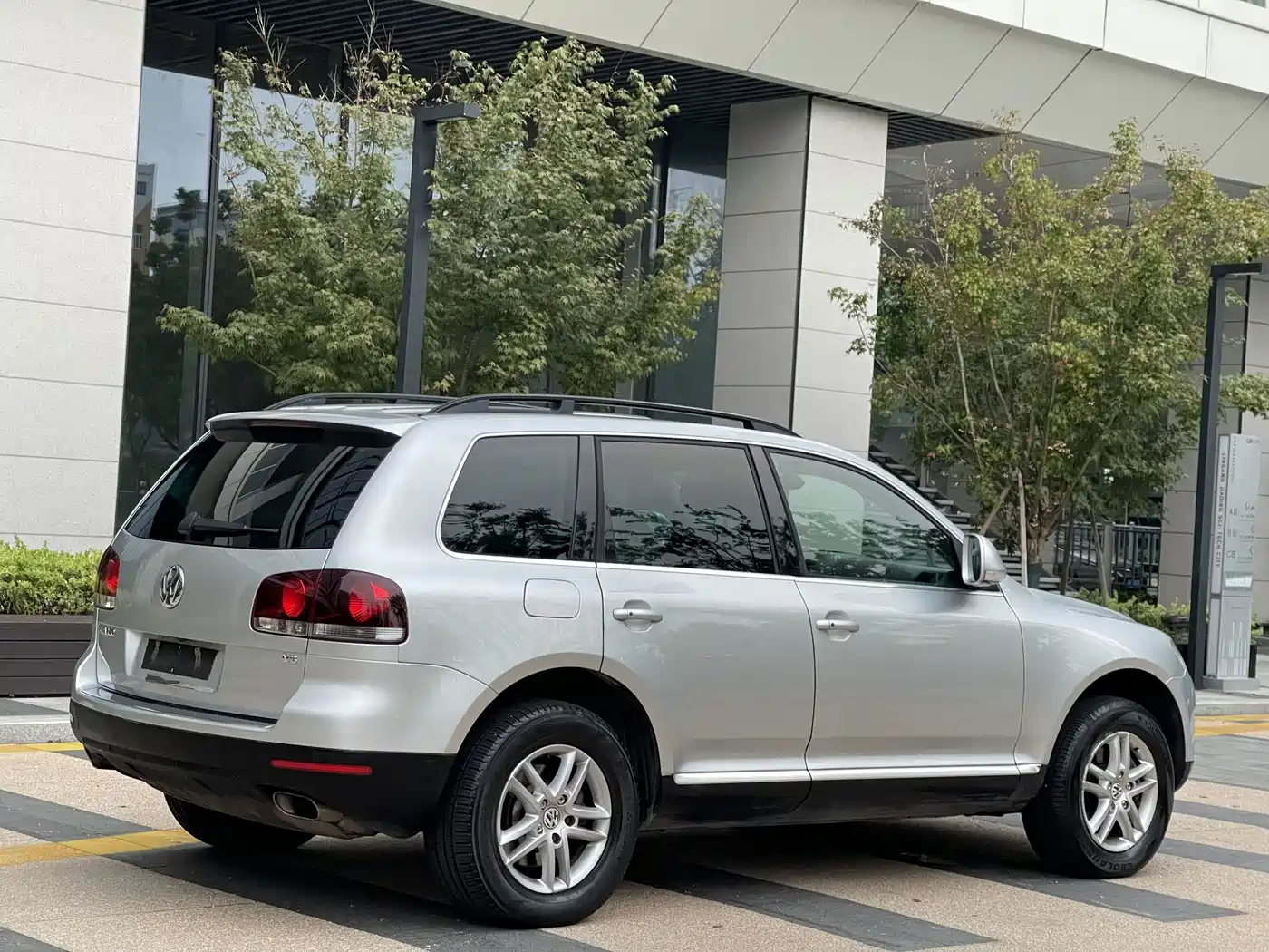 Фото 4 - Volkswagen Touareg